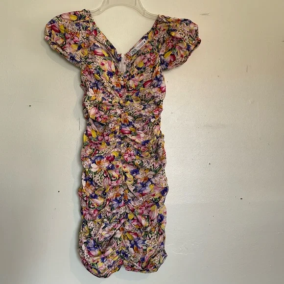 Zara Ruched Dress with Bright Floral Print, size S - Picture 2 of 11